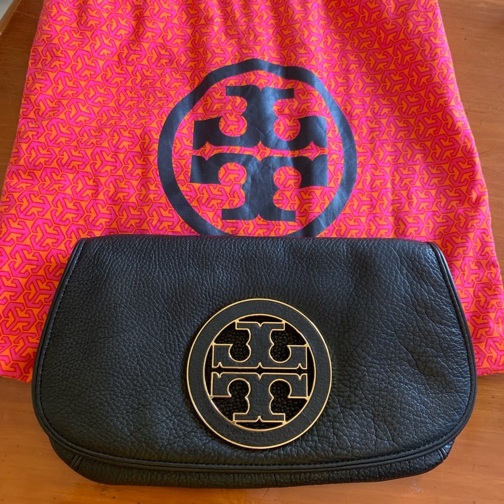 Authentic Tory Burch Amanda Logo Clutch